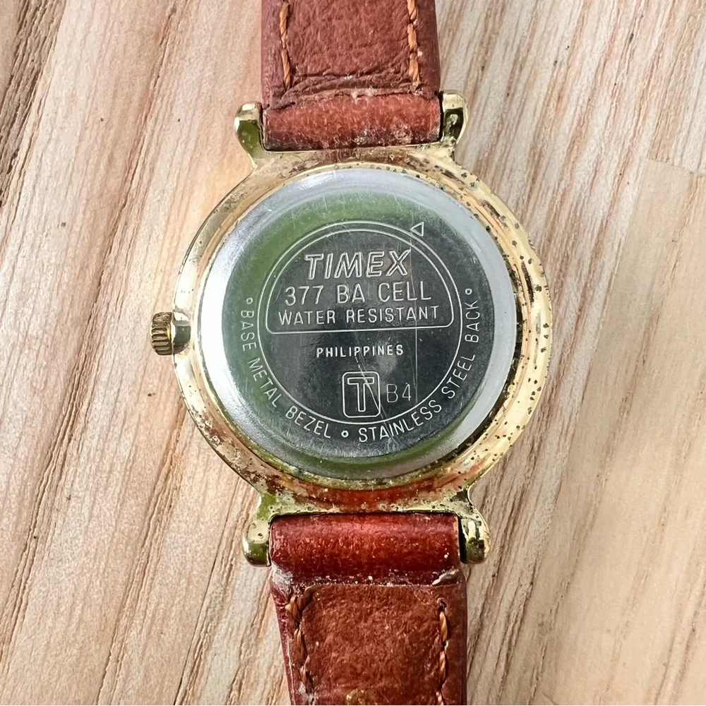 Timex ladies gold tone brown leather dress watch NEW BATTERY